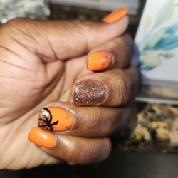 Gloss Nail Bar