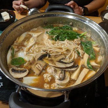 Nabeya Maido - Japanese Near Me - Honolulu, Hawaii