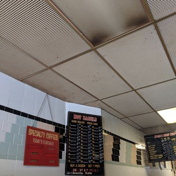 Bagel Hole - Bagels Near Me - Brooklyn, New York