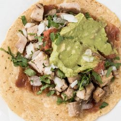 Tacos 1986 - Quesadilla de Pollo con todo.