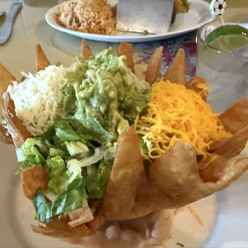 Maria's Restaurant - Taco Salad with chicken - Mexican Near Me - Simi Valley, California