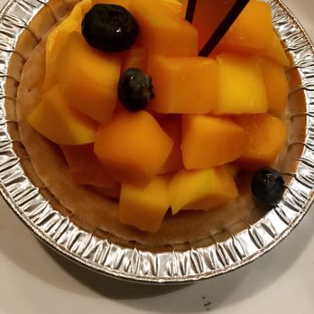 85°C Bakery Cafe-Irvine - Mango tart - Coffee & Tea Near Me - Irvine, California
