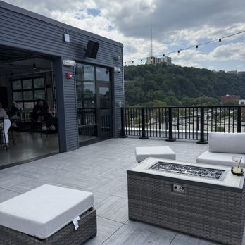 The Finch - Cocktail Bars Near Me - Pittsburgh, Pennsylvania The Finch - Cocktail Bars Near Me - Pittsburgh, Pennsylvania