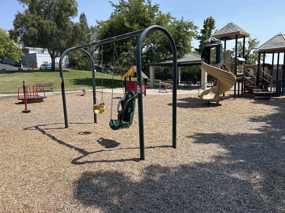 Byron Gibbs Park Logo