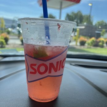 Sonic Drive-In - Strawberry Limeade - Burgers Near Me - EVERETT, Washington