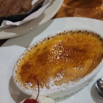 Basnight's Lone Cedar Cafe - Brown Betty & Creme Brulee - Seafood Near Me - Nags Head, North Carolina