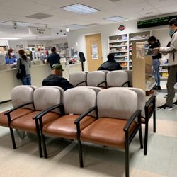 Kaiser 24 Hour Pharmacy - Not busy