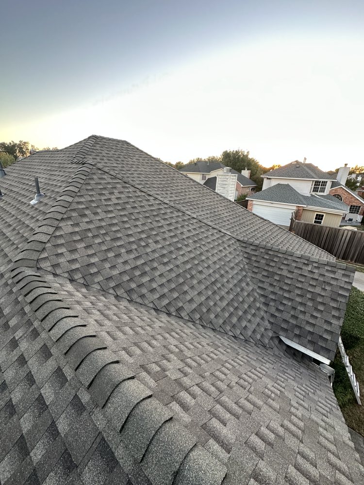 Slide of L&R Medina’s Roofing