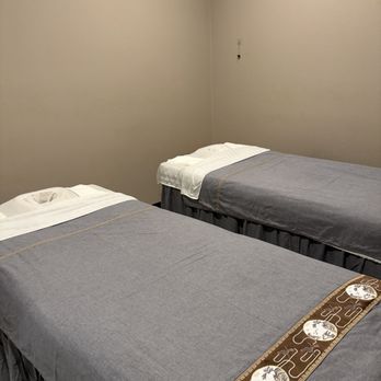 Massage Seven Spa - Couples massage room - Massage Near Me - Costa Mesa, California Massage Seven Spa - Couples massage room - Massage Near Me - Costa Mesa, California