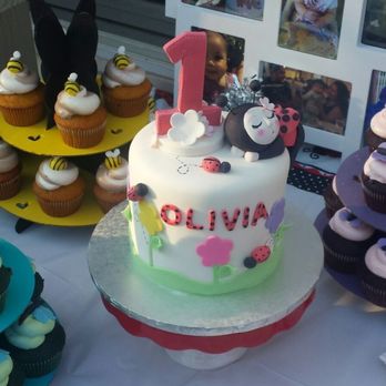BellaTiers Custom Cake Designs - Cake and different flavor cupcakes - Custom Cakes Near Me