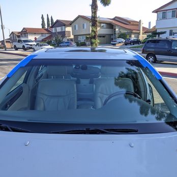 Ruben's Auto Glass - Lexus ES 300 new windshield $200 - Windshield Installation & Repair Near Me - Los Angeles, California Ruben's Auto Glass - Lexus ES 300 new windshield $200 - Windshield Installation & Repair Near Me - Los Angeles, California