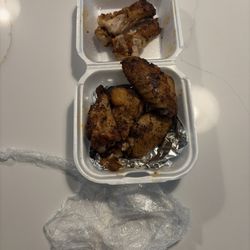 Sammy Joe's Pizzeria Cafe - With that Saran Wrap how do you expect these to stay crispy?? Not happy at all and never going back. You only screw up my wings once