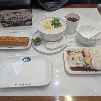 Yin Ji Rice Roll - The spread! - Cantonese Near Me - Philadelphia, Pennsylvania Yin Ji Rice Roll - The spread! - Cantonese Near Me - Philadelphia, Pennsylvania