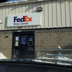 FedEx Ship Center - Storefront