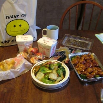 China Moon - China Moon - $18 Dinner - Hot braised Chk + 4 Crab Rangoon and Mixed Veggie - Chinese Near Me - Saint Louis, Missouri China Moon - China Moon - $18 Dinner - Hot braised Chk + 4 Crab Rangoon and Mixed Veggie - Chinese Near Me - Saint Louis, Missouri