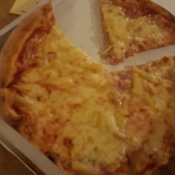 Buffalo Pizza - Vi er vilde med Buffalo, men der kommer mere og mere ost på de pizzaer. Det lyder rigtig lækkert, men det er ved at blive for voldsomt