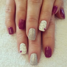 Ileana did my nails and I'm so in love!!!