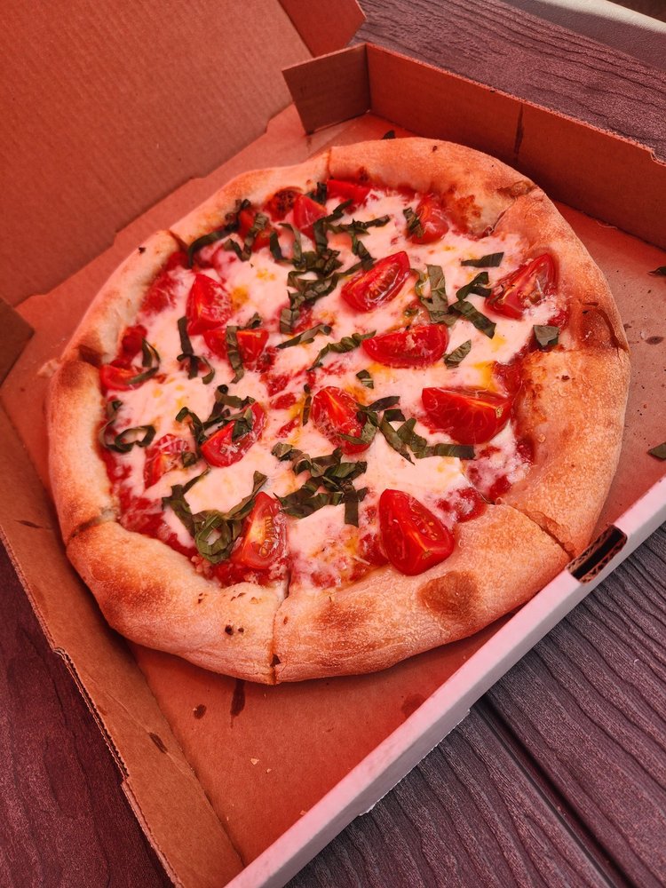 Slap Box Pizza and Wings