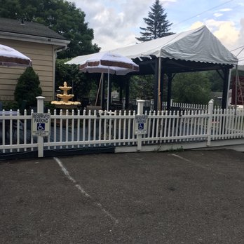 Vesuvio Restaurant - Italian Near Me - Hensonville, New York