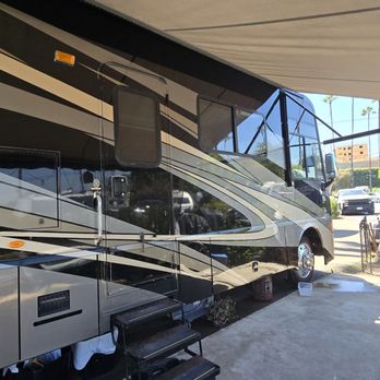 Deluxe Mobile Detail - Front half of the RV look at that shine! - Auto Detailing Near Me - Spring Valley, California Deluxe Mobile Detail - Front half of the RV look at that shine! - Auto Detailing Near Me - Spring Valley, California