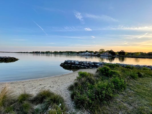 Dockside Restaurant & Tiki Bar by null