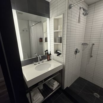 Motto By Hilton Philadelphia Rittenhouse Square - Hotels Near Me - Philadelphia, Pennsylvania Motto By Hilton Philadelphia Rittenhouse Square - Hotels Near Me - Philadelphia, Pennsylvania