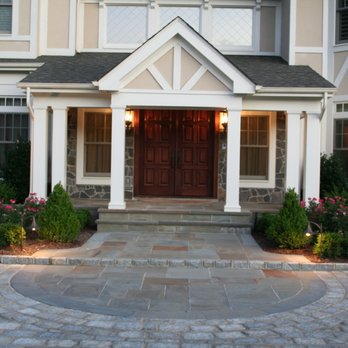 Bayview Landscape Architecture - Front entry walk detail with bluestone inlay in driveway. - Landscape Architects or Designers Near Me - New York, New York Bayview Landscape Architecture - Front entry walk detail with bluestone inlay in driveway. - Landscape Architects or Designers Near Me - New York, New York