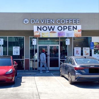 Da Vien Coffee - Outside - Coffee & Tea Near Me - Alhambra, California