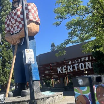 Paul Bunyan Statue - P.B. Protecting town of Kenton. - Landmarks & Historical Buildings Near Me - Portland, Oregon Paul Bunyan Statue - P.B. Protecting town of Kenton. - Landmarks & Historical Buildings Near Me - Portland, Oregon