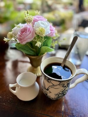 VIENNA CAFE & BISTRO by null