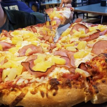 Luigi's Pizza And Pasta - The Hawaiian - Pizza Near Me - Red Bluff, California Luigi's Pizza And Pasta - The Hawaiian - Pizza Near Me - Red Bluff, California
