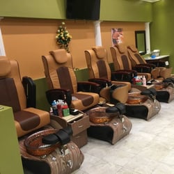 Nails on 130 - Nails on 130th keeps my nails looking good. They have friendly staff that are welcoming and professional.