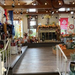 Silver Lake Florist - Inside the shop