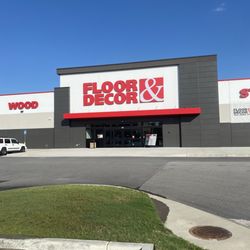 Floor & Decor - Outside
