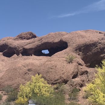 Hole-in-the-Rock - Hiking Near Me - Phoenix, Arizona