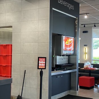 Jollibee - Fast Food Near Me - Pembroke Pines, Florida Jollibee - Fast Food Near Me - Pembroke Pines, Florida
