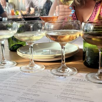 Sixty Vines - Wine flight! Bubbly! - Wine Bars Near Me - Washington, DC, District of Columbia
