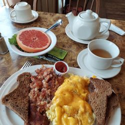 The Gathering Place Restaurant - Corned beef hash, eggs, toast, grapefruit, tea.