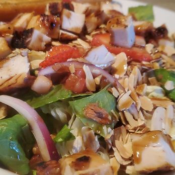 Applebee's Grill + Bar - Closeup of the Chicken & Strawberry Balsamic Salad. - American Near Me - Hackensack, New Jersey