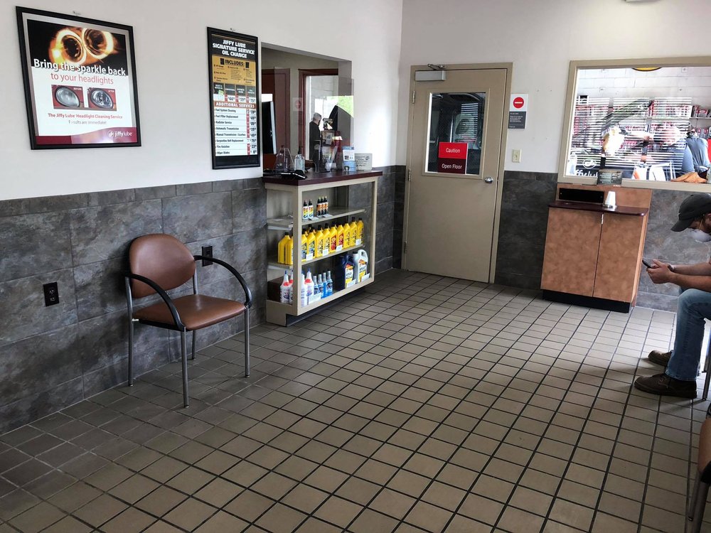 JIFFY LUBE Updated June 2024 10 Photos & 27 Reviews 12641 Ocean
