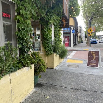 Barefoot Cafe - Love the vibe - Bars Near Me - Fairfax, California