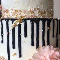 Sweet Things Cake