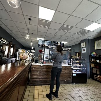 Atrevete Confections - Interior - Macarons Near Me - Montgomery, Illinois