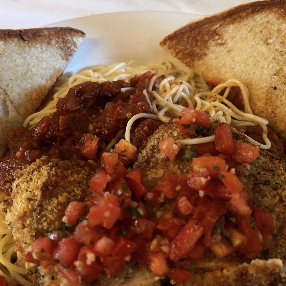 The Woodford Inn - Chicken Marinara - Bed & Breakfast Near Me - Versailles, Kentucky The Woodford Inn - Chicken Marinara - Bed & Breakfast Near Me - Versailles, Kentucky