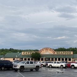 Top O the River - Entrance and Parking Lot