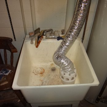 REM Home Inspections - Improper clothes dryer venting, fire hazard, inspection 4/12/19 - Home Inspectors Near Me - Springfield, Virginia