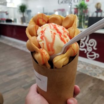 Gong Cha - Bubble Waffle with Vanilla Ice Cream - Bubble Tea Near Me - Greensboro, North Carolina