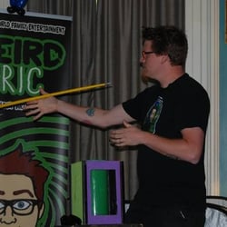 Pittburgh Magician & Balloon Artist Weird Eric - Weird Eric's magic show