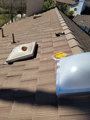 Roof Repair - Our field team is fully trained in all the services we provide, roof repairs, maintenance, gutter & downspout replacements, re-roofs, emergency tarps, and much more. Our cost-effective services will amaze you. Our team is the right one for you.