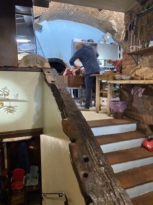 OSTERIA ACQUACHETA dal giovedì al lunedì pranzo e cena necessaria la prenotazione L'OSTESSA E L'OSTE AUGURANO BUONA VITA by null